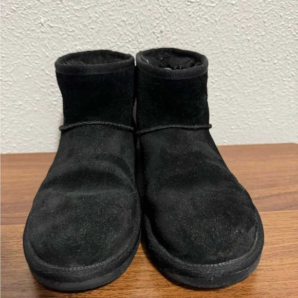 Koolaburra by Ugg Black Suede Short Winter Boots - Picture 3 of 7